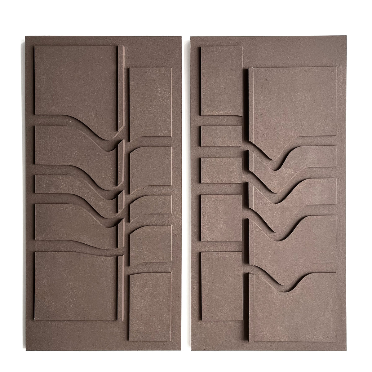 Lukra wall relief set in brown