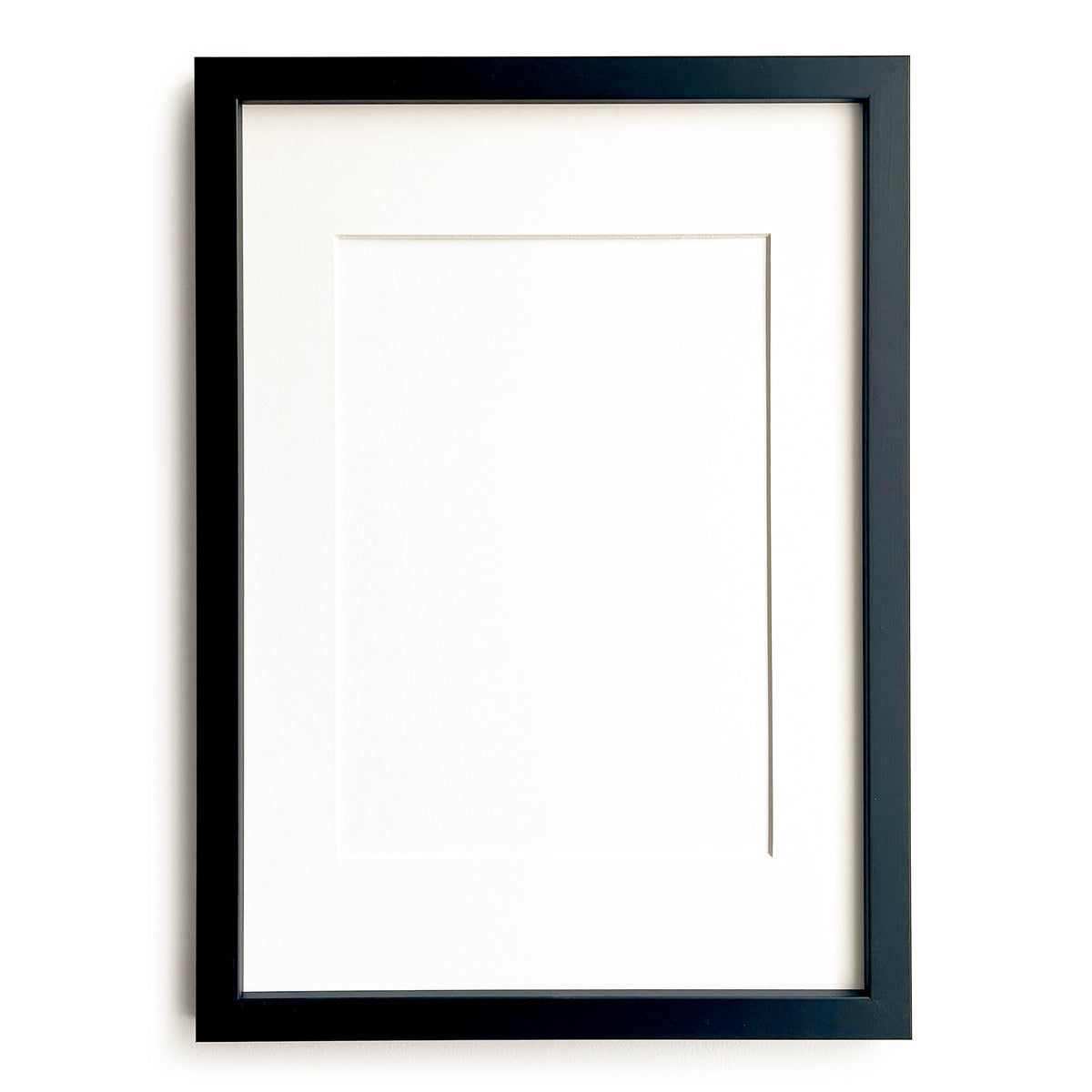 Black Wooden Frame with Passe-Partout | Levö – Levӧ